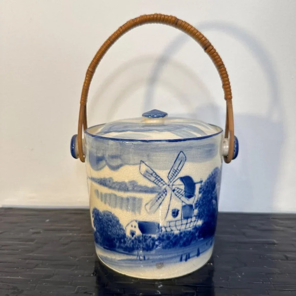 Vintage Blue and White‎ English Biscuit Jar - Picture 1 of 7